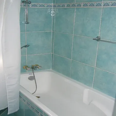 Holiday Home in Fréjus with Pool&Tennis Hébergement de vacances Fréjus